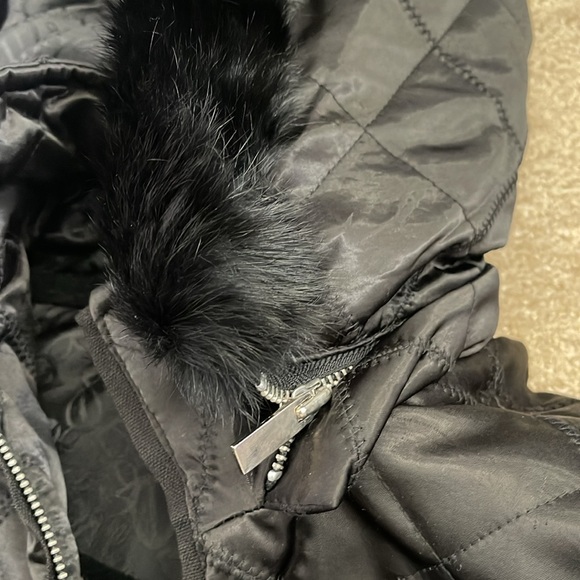 Bebe Puff Jacket wit fur lined hood. - Picture 9 of 12